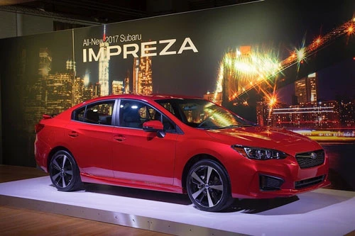 8. Subaru Impreza 2019 (giá khởi điểm của phiên bản AWD: 18.595 USD, điểm số: 7,7/10).