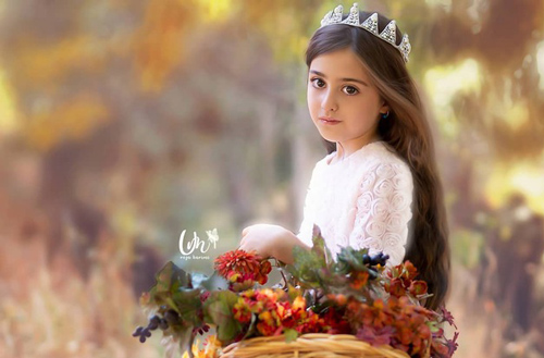 Loạt ảnh mới của cô bé quá xinh khiến bố phải nghỉ việc làm vệ sĩ, không hổ danh bé gái đẹp nhất thế giới