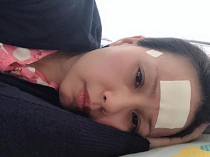 Cẩm Ly sụt cân, đi bệnh viện cấp cứu vì nhiễm trùng cánh tay, nặng đến mức hủy bỏ show diễn