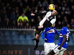 CLIP: Top 10 pha bật cao ghi bàn không tưởng của Cristiano Ronaldo