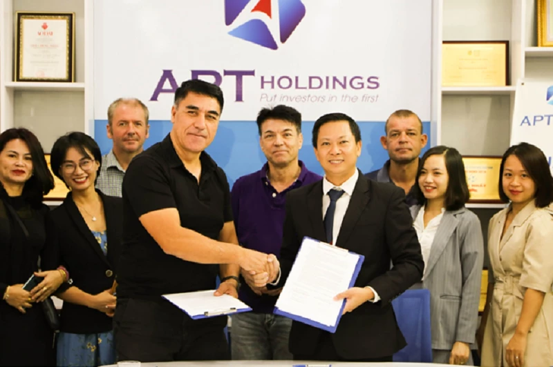 Lễ ký Hợp đồng APT Holdings và FanYang Production