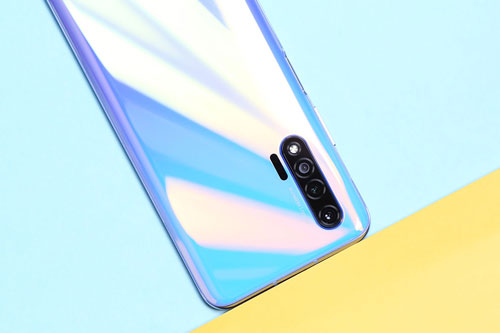 Smartphone 5 camera, cấu hình ‘khủng’, pin sạc siêu tốc, giá gần 11 triệu