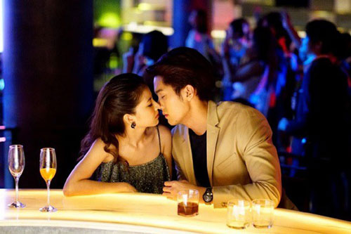 Chồng trộm 10 cây vàng của vợ để mua xe cho người tình, ngờ đâu lúc bán mới tái mặt biết đó vàng giả, kinh khủng hơn là "đòn ra tay" tiếp theo của vợ