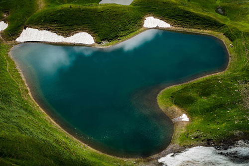 Hồ gì khi đổ nước vào sẽ bị hỏng?