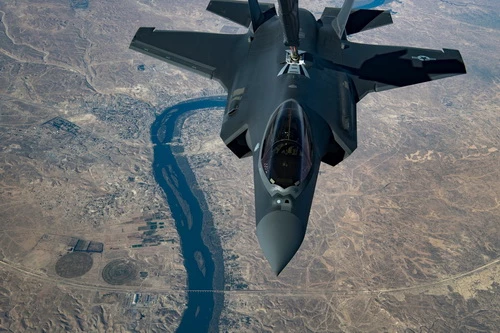 Tiêm kích tàng hình F-35 của Mỹ đã bị radar cảnh giới thuộc tổ hợp S-400 Thổ Nhĩ Kỳ phát hiện từ khoảng cách rất xa. Ảnh: Avia.pro.