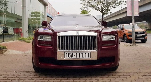 Loạt Rolls-Royce cũ biển siêu đẹp, rao bán giá 'khủng'