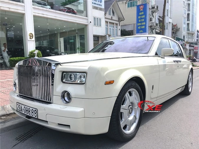 Loạt Rolls-Royce cũ biển siêu đẹp, rao bán giá 'khủng'