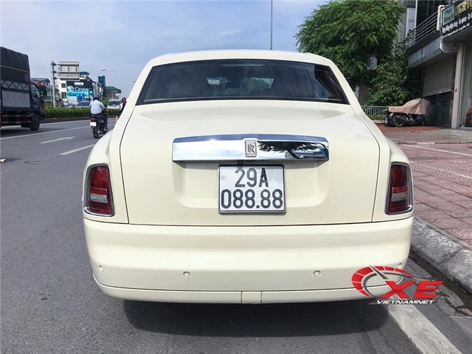 Loạt Rolls-Royce cũ biển siêu đẹp, rao bán giá 'khủng'