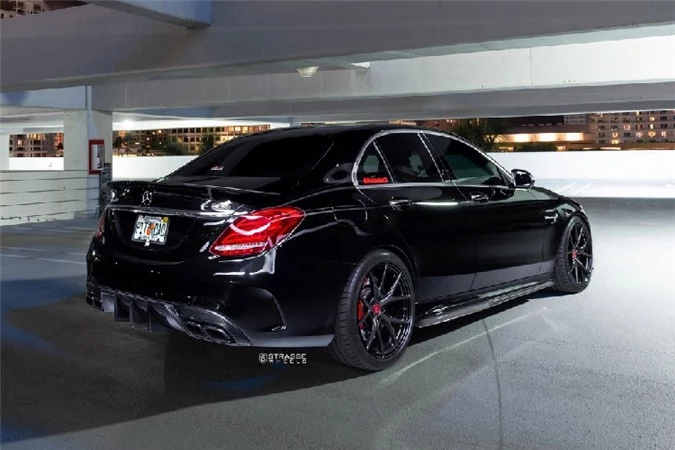 Ngam sieu pham Mercedes-AMG C63 S do ngap tran carbon-Hinh-5