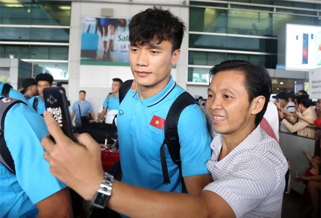U23 Việt Nam về đến TP Hồ Chí Minh sau chuyến tập huấn tại Hàn Quốc - Ảnh 2.