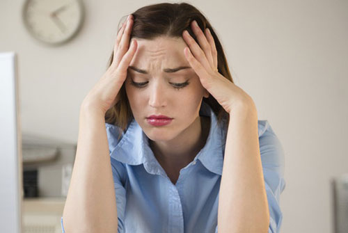 Vừa nghe nhà gái yêu cầu lễ lạt trong ngày cưới, bố chồng tương lai liền đập tay xuống bàn