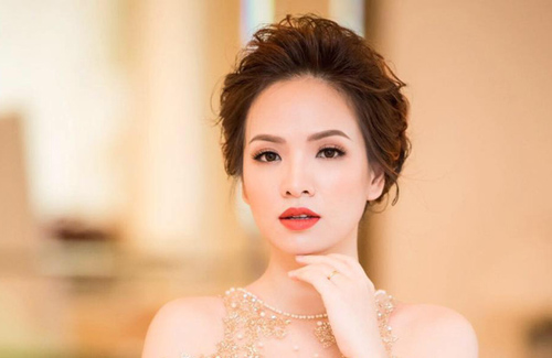 Đan Lê: Mẹ mắng tôi là "đồ sâu bọ", đấy là điều tôi nhớ nhất. Đau hơn cả tát!