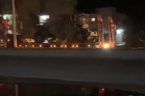 Đoàn xe quân sự Mỹ tìm cách xâm nhập căn cứ không quân Nga tại Syria