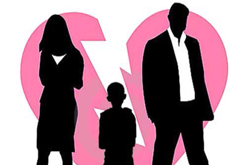 Nỗi ám ảnh khi con gái 5 tuổi kể mẹ đưa nhân tình về nhà sống