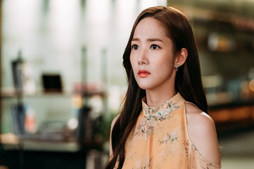 Phát hiện bạn trai cặp với gái có chồng, chưa kịp đánh ghen đã bị anh nói lời... khinh bỉ