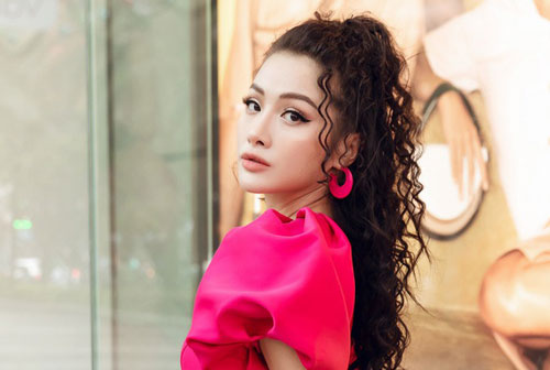 Yaya Trương Nhi hóa công chúa tóc mây, bất ngờ thay đổi hình tượng "bánh bèo"