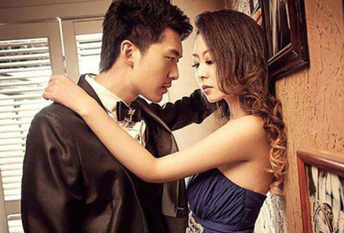 Sự thật cay đắng sau đơn thuốc của người chồng trẻ