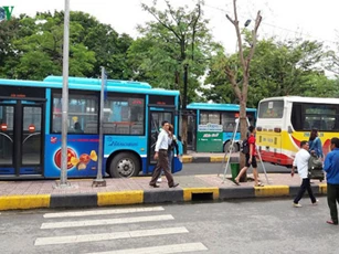 Hà Nội tăng xe bus phục vụ cao điểm Tết