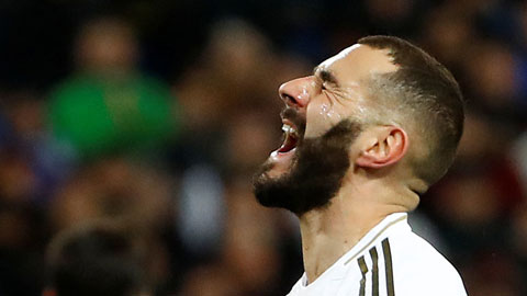 Real chưa tìm thấy miếng vá vào 'vết săm thủng' Ronaldo