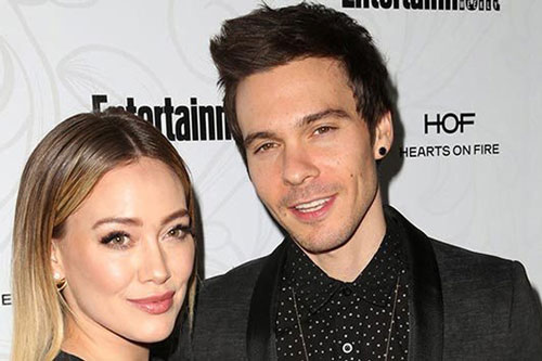 Hilary Duff bí mật kết hôn tại nhà riêng