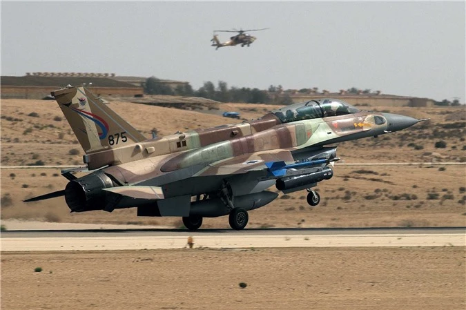 F-16I cua Israel mang ten lua Delilah 