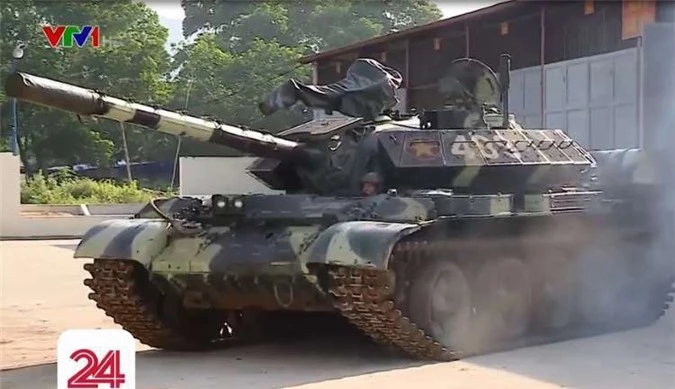 Hang loat xe tang T-54 Viet Nam se duoc 