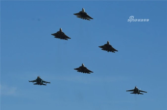 Nga mang Su-57 ra trinh dien 