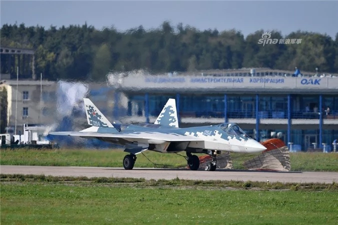 Nga mang Su-57 ra trinh dien 