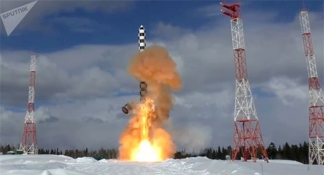 Nga sẵn sàng cho Mỹ mục sở thị siêu tên lửa quỷ satan - 1