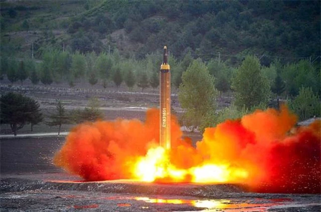 Triều Tiên mở rộng nhà máy chế tạo tên lửa có tầm phóng tới Mỹ - 1