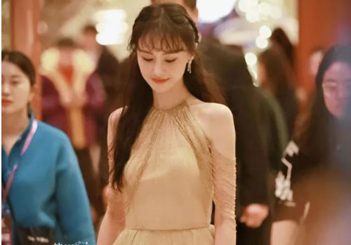 Trịnh Sảng xuất hiện xinh đẹp sau công bố chia tay bạn trai