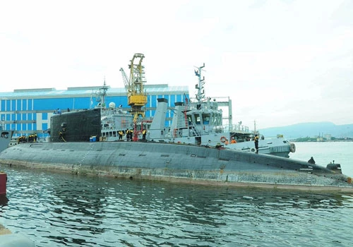 Mới đây tờ báo Gazeta.ru của Nga cho biết, một sự cố hy hữu đã xảy ra với tàu ngầm tấn công diesel-điện Chita số hiệu B-260 lớp Kilo 877 của hải quân nước này.