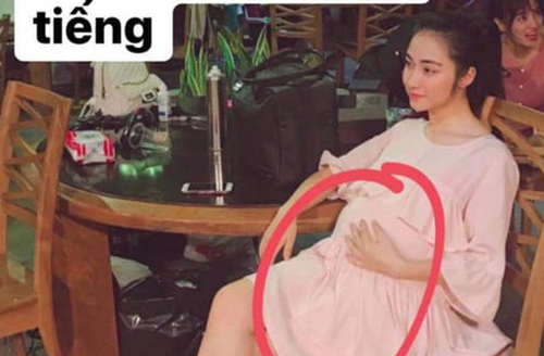 Thực hư hình ảnh Hòa Minzy khệ nệ bụng bầu vượt mặt khiến các fan hoang mang