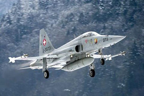 Tiêm kích F-5E của Không quân Thụy Sĩ.