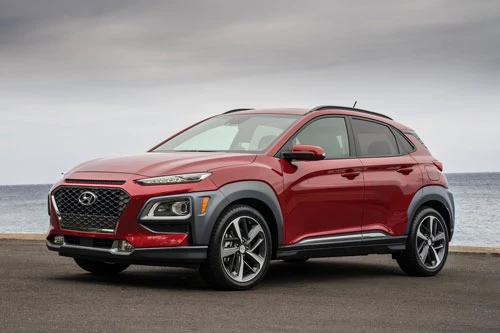 1. Hyundai Kona (giá khởi điểm: 20.100 USD).