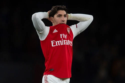 Hậu vệ phải: Hector Bellerin.