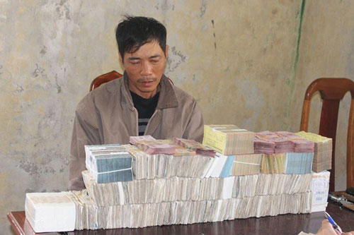 Hà Tĩnh: Vờ đi thả ống lươn để rình mò, đột nhập nhà dân trộm gần 1 tỷ đồng