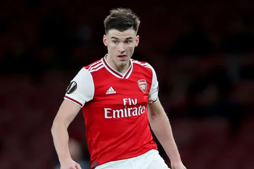 Hậu vệ trái: Kieran Tierney.