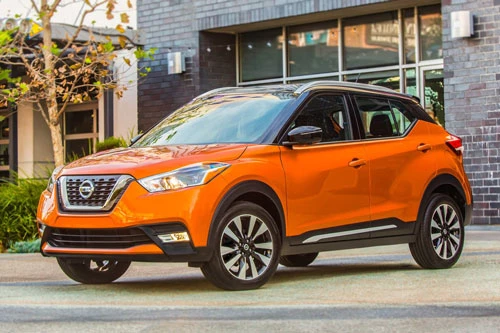 8. Nissan Kicks (giá khởi điểm: 18.640 USD).