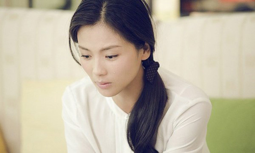 Chết đứng khi mẹ chồng bế trên tay cậu con trai giống chồng y đúc