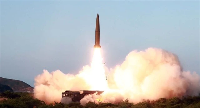 Mỹ cảnh báo các hãng hàng không nguy cơ Triều Tiên phóng tên lửa tầm xa - 1