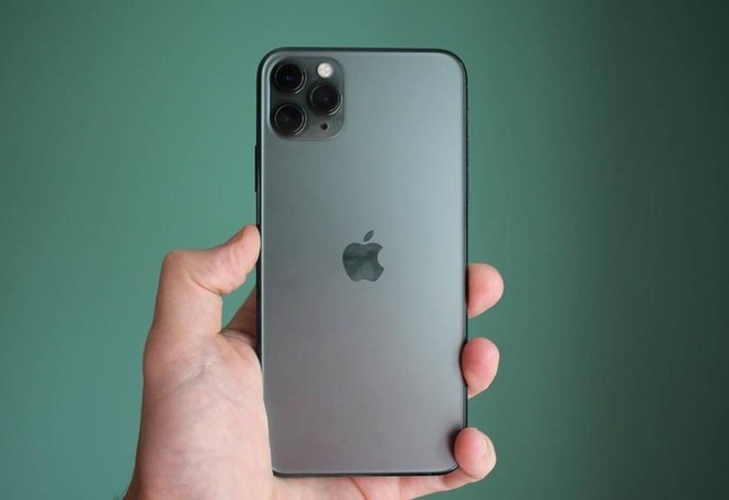 Barcelona tặng mỗi cầu thủ một chiếc iPhone 11 Pro Max