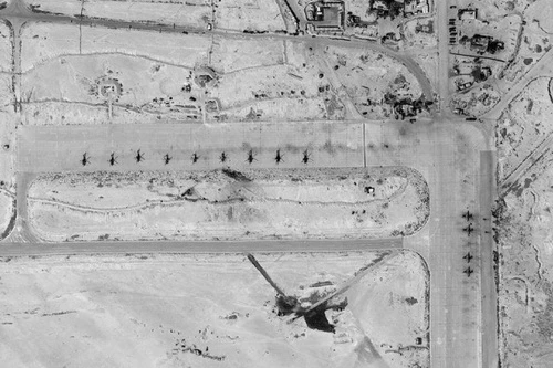 Ảnh vệ tinh quân sự Israel chụp lại sân bay T4 của Syria sau vụ tấn công. Ảnh: NZIV.