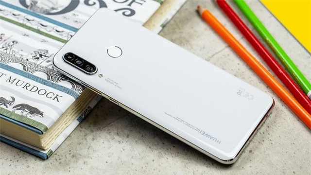 Những mẫu smartphone tầm trung dưới 7 triệu nổi bật năm 2019 - Ảnh 3.
