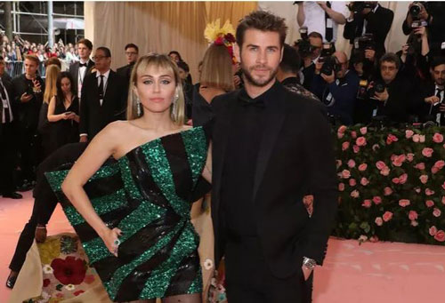 Miley Cyrus và Liam Hemsworth chính thức đạt thỏa thuận ly hôn