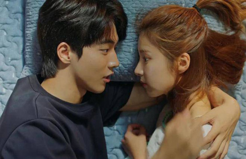 Lần đầu “vượt rào” với bạn trai, nữ sinh nhận cái kết cực đắng