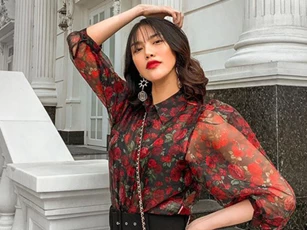Lên đồ cực sang chảnh dịp Giáng Sinh để khoe nhan sắc đỉnh cao, ai ngờ Lan Khuê phải nhận "cái kết" buồn