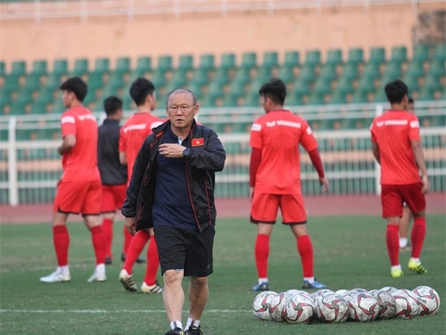 HLV Park Hang Seo: “U23 Việt Nam sẽ khó khăn khi vắng Văn Hậu” - 2