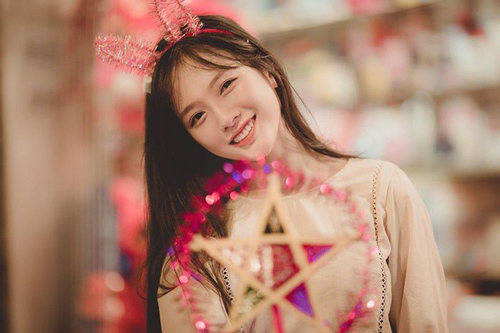 Dàn nữ sinh đồng hương tuyển thủ Hà Đức Chinh sở hữu dung nhan cực phẩm