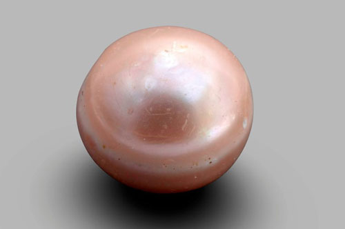 Tìm thấy viên ngọc trai 8.000 năm tuổi 'lâu đời nhất thế giới'